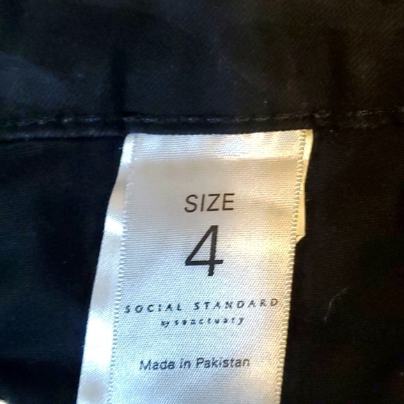 Social Standard by sanctuary Camouflage black/gray Women's pant size 4 - Picture 4 of 7